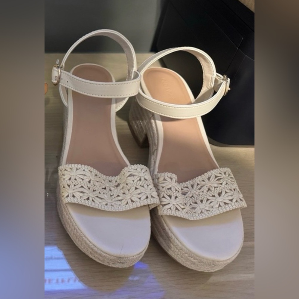Women’s Cream Sandals